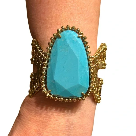 Kendra Scott Abena Turquoise Gold Cuff Bracelet Used on Runway Fashion Show 🥰 - Picture 11 of 15